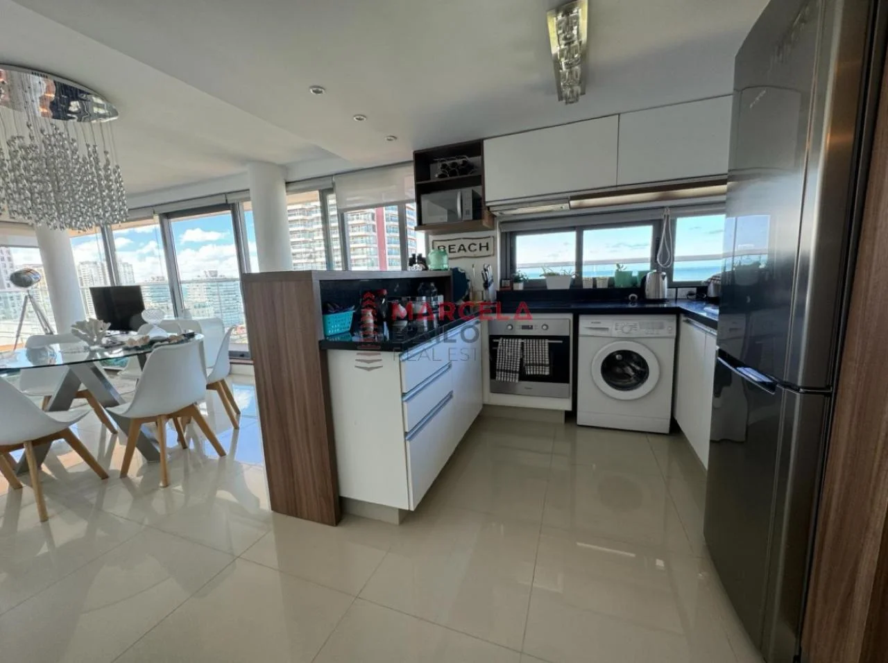 Departamento en Punta del Este con vista al mar y cerca de la playa