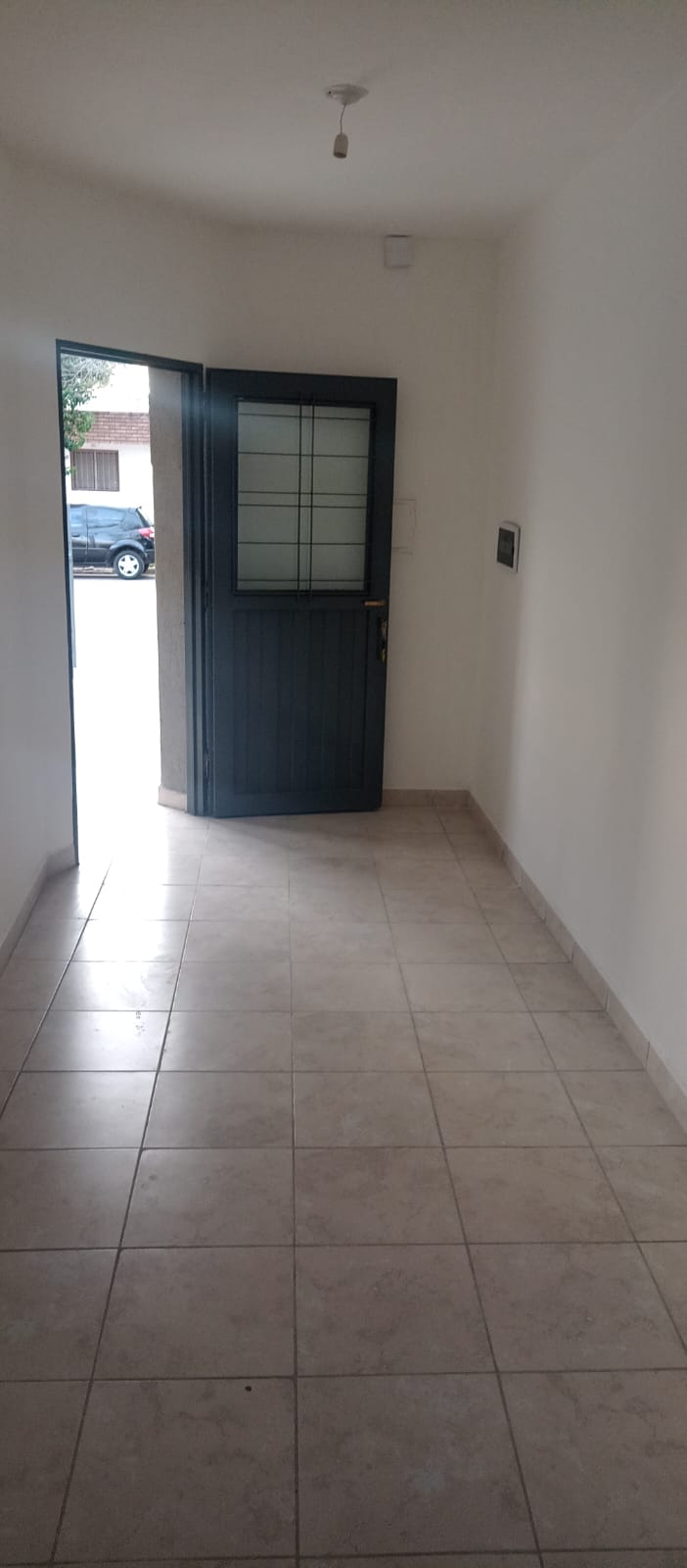 Casa refaccionada a nueva – Cástulo Peña – USD 80.000