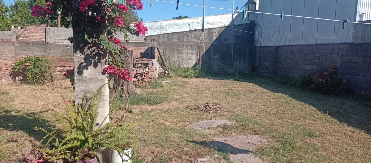Amplio Terreno de 461 m² y Cuatro Dormitorios por Solo $85,000