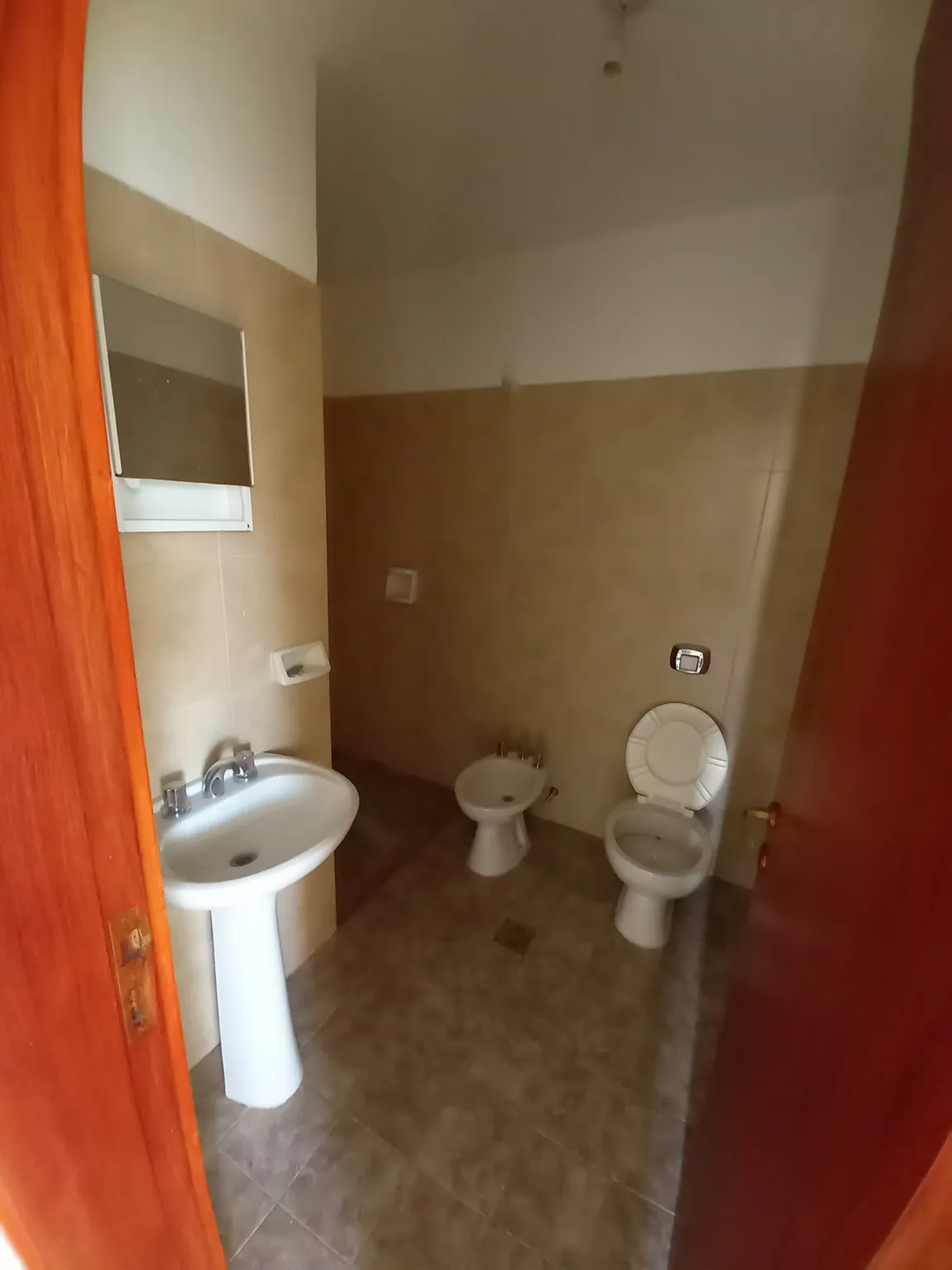 Compra departamento 2 dormitorios y cochera o compra todo el bloque en Jesús María, Córdoba