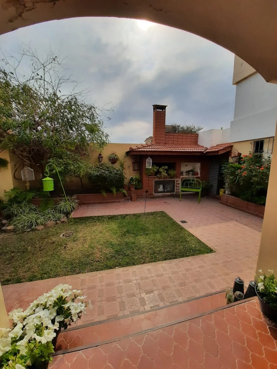 Casa con pileta en corazón de Jesús María