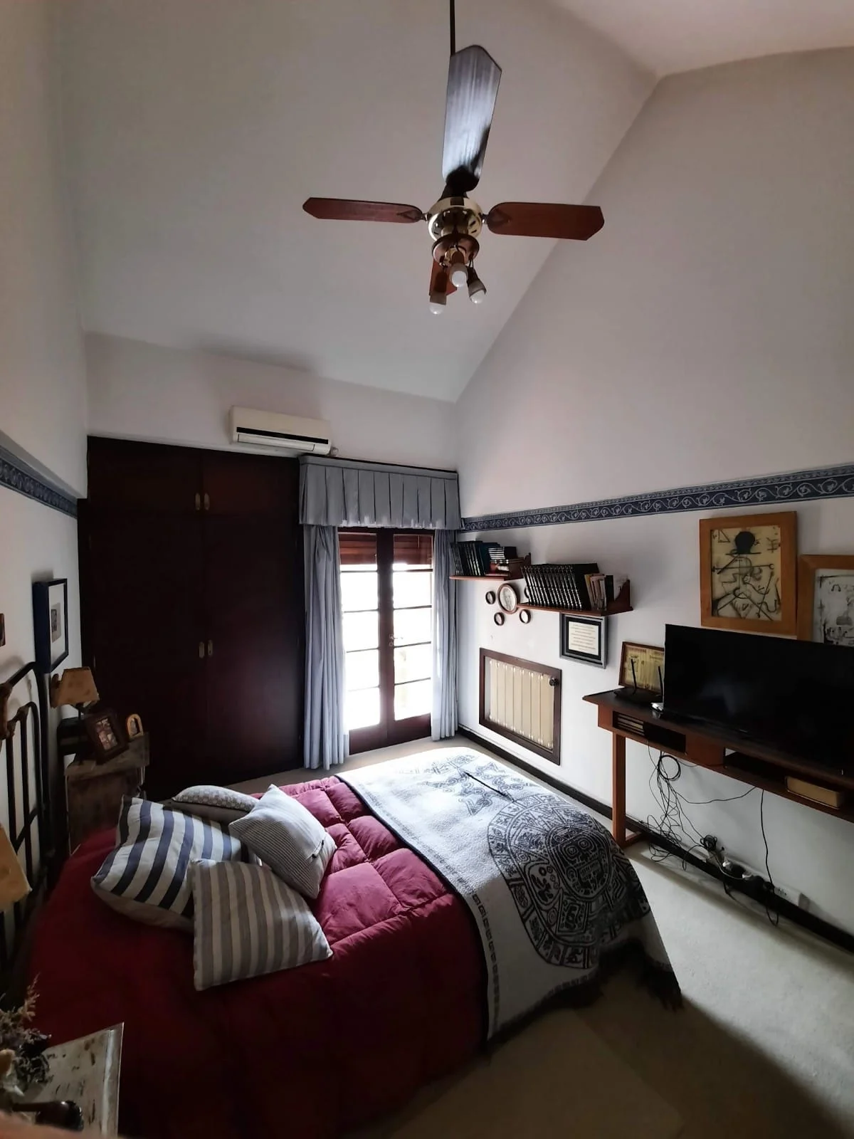 Casa con pileta en corazón de Jesús María