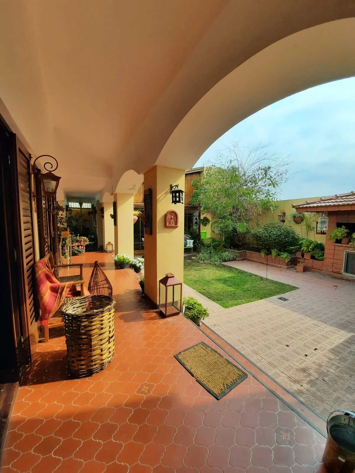 Casa con pileta en corazón de Jesús María