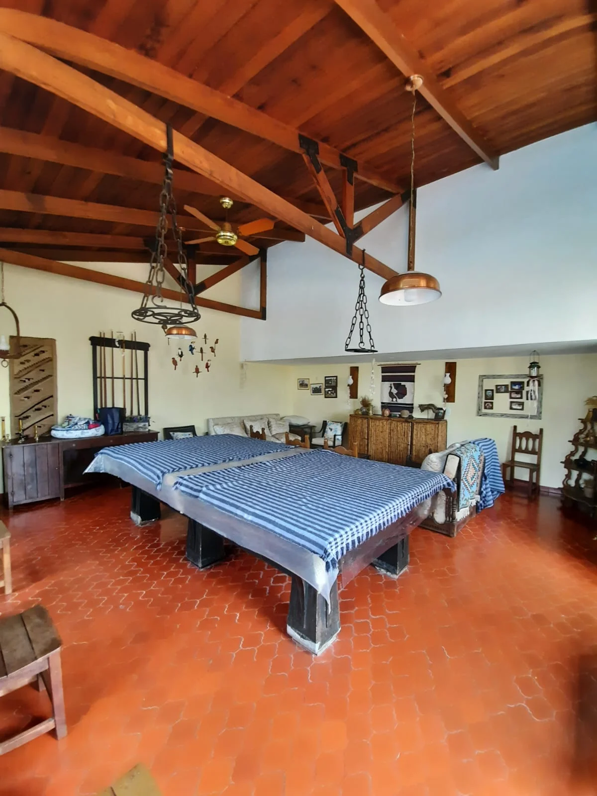 Casa con pileta en corazón de Jesús María