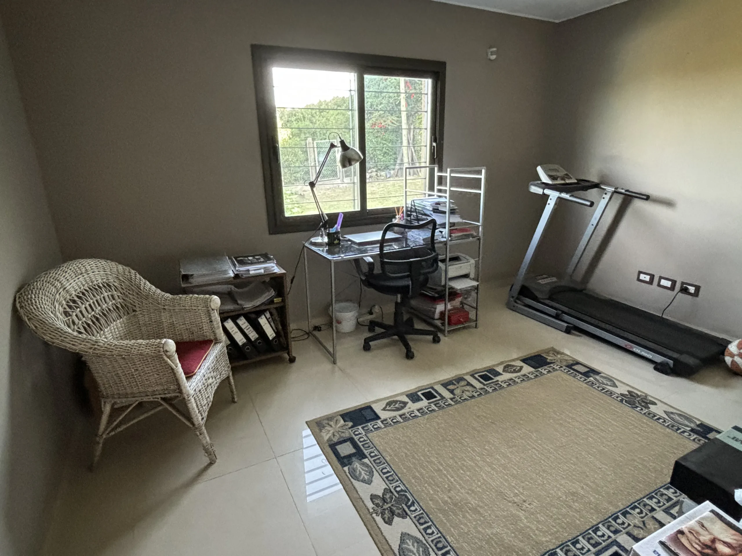 Importante propiedad en Jesús María a metros del Colegio Seminario – 3 dorm, suite y terraza