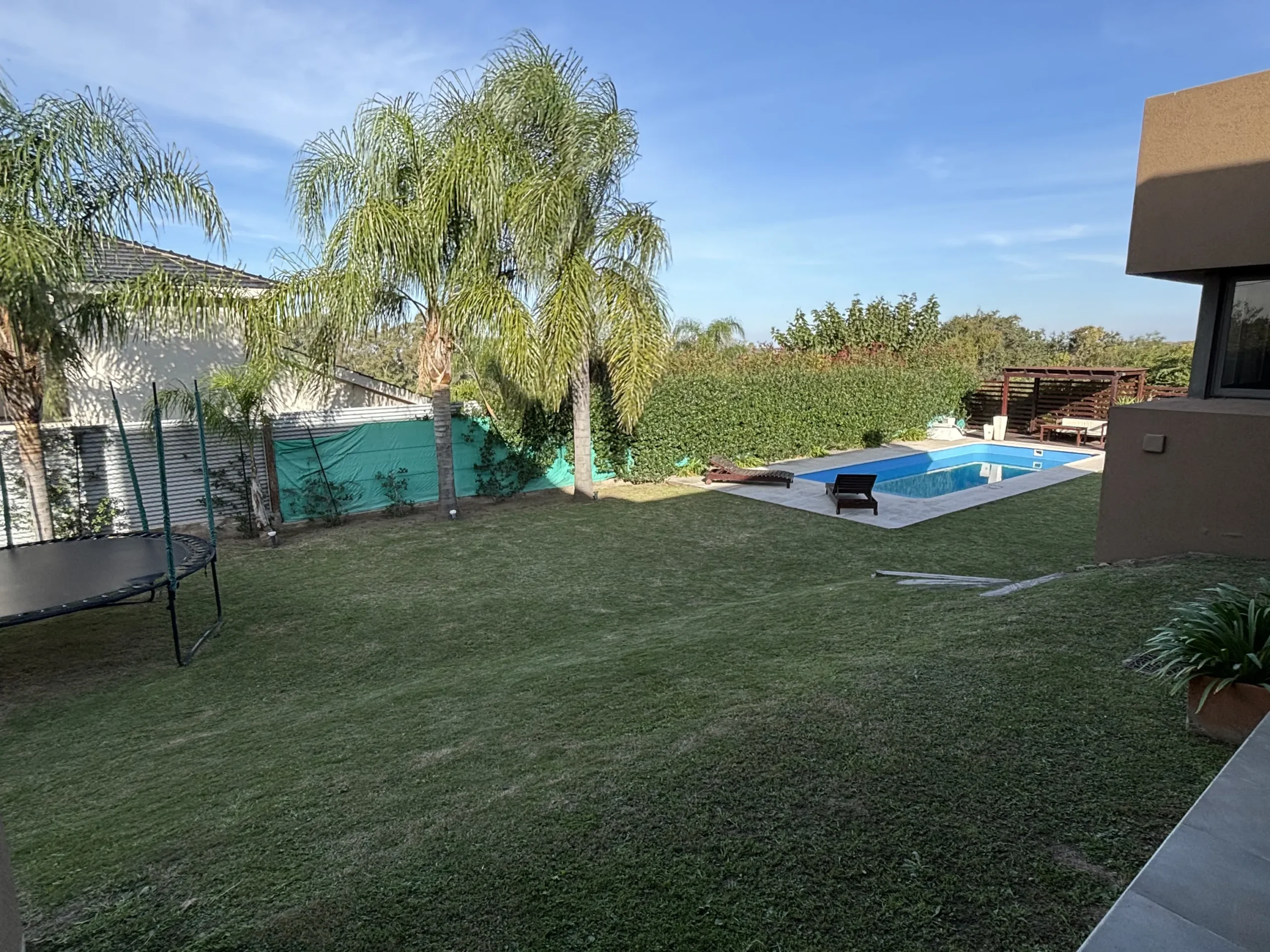 Importante propiedad en Jesús María a metros del Colegio Seminario – 3 dorm, suite y terraza