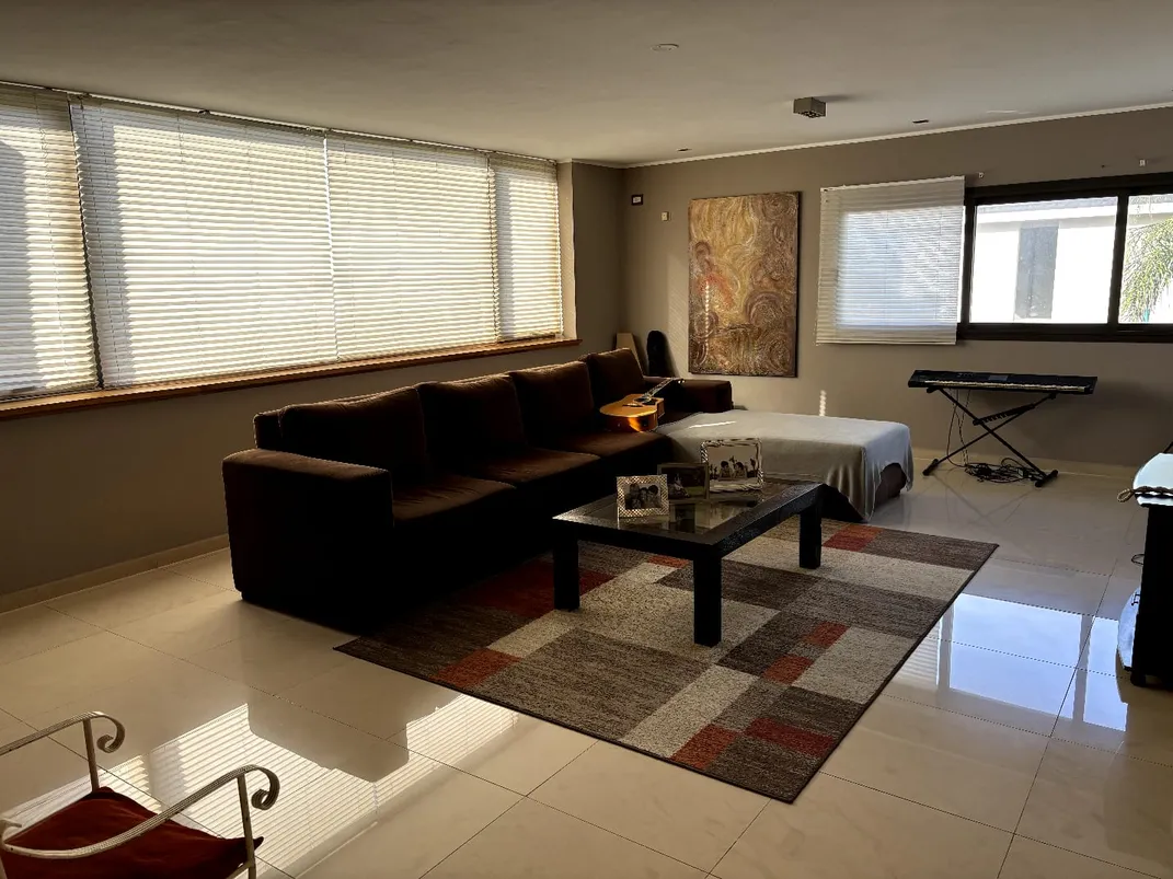 Importante propiedad en Jesús María a metros del Colegio Seminario – 3 dorm, suite y terraza