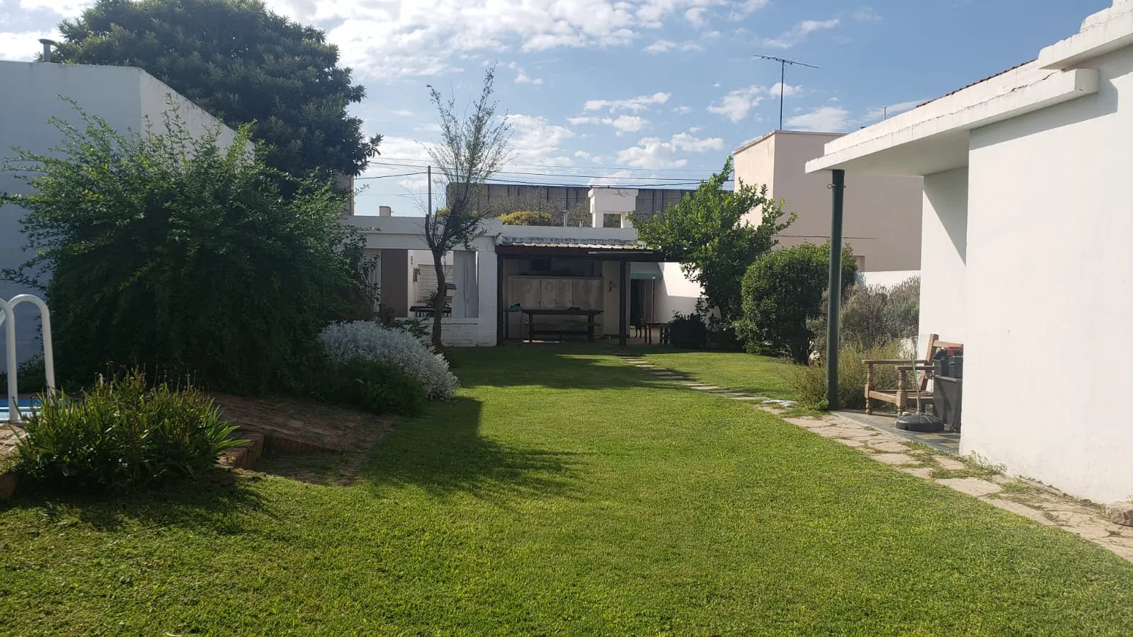 Oportunidad única: Casa con 775m² de terreno, quincho y pileta en Jesús María