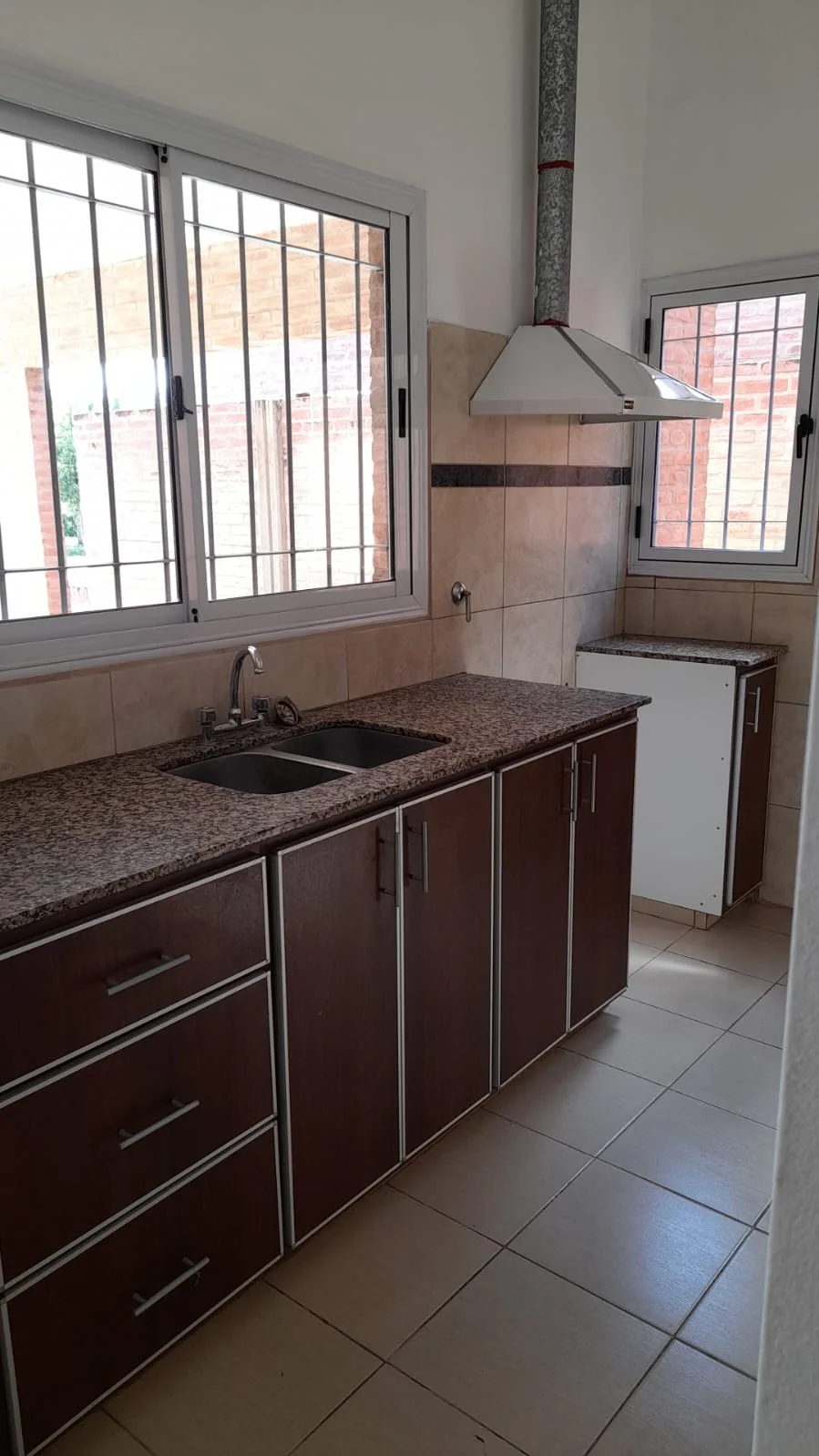 Casa de 2 dormitorios en Colonia Caroya