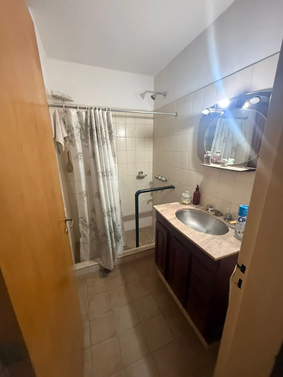 Ruta 9 Sinsacate: Casa con Locales y 938 m2 Terreno