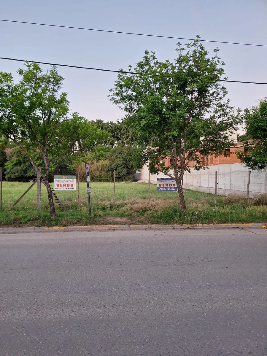 Terreno amplio y con doble acceso en Colonia Caroya